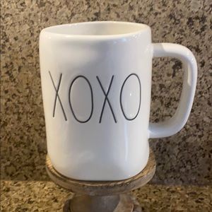Rae Dunn 2019 Valentine’s Day XOXO Mug